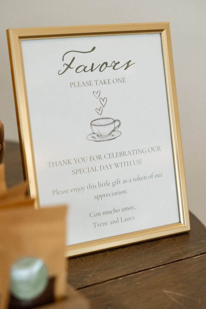 Wedding favors sign